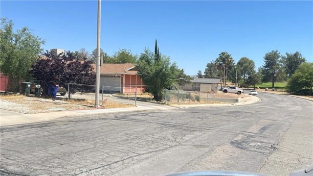 14185 Burning Tree, Victorville, CA 92395