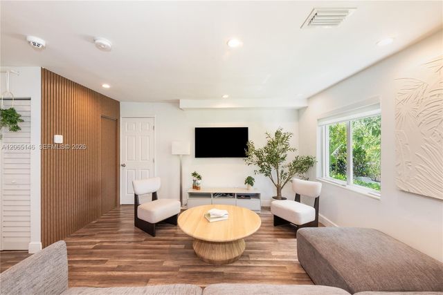 1450 SW 20th Avenue 1450, Miami, FL 33145