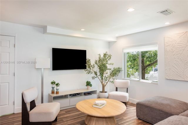 1450 SW 20th Avenue 1450, Miami, FL 33145