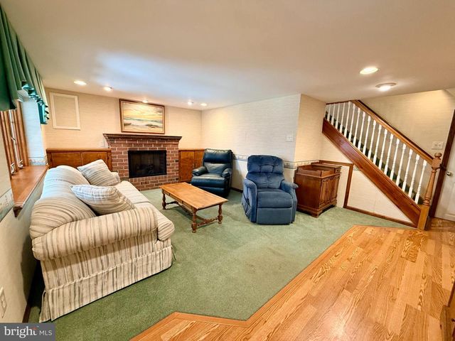 12837 CABELL RD, Philadelphia, PA 19154