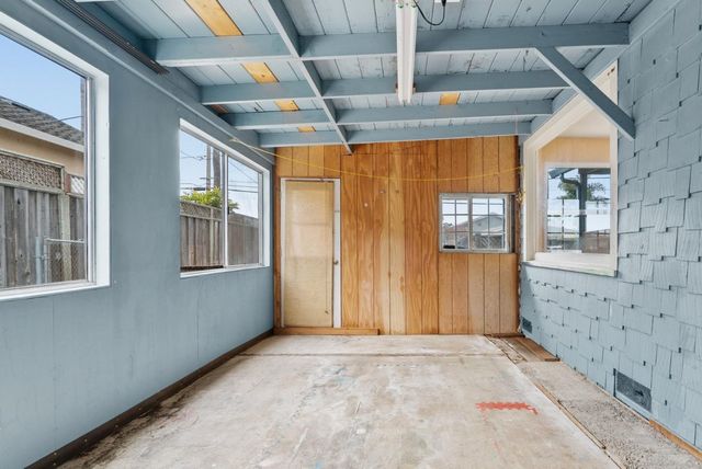 1515 Brommer Street, Santa Cruz, CA 95062