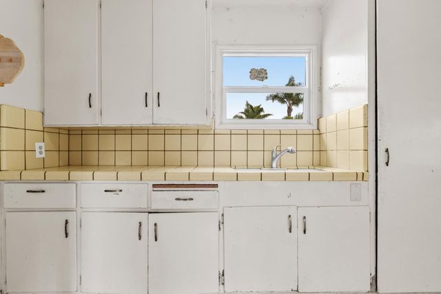 1515 Brommer Street, Santa Cruz, CA 95062