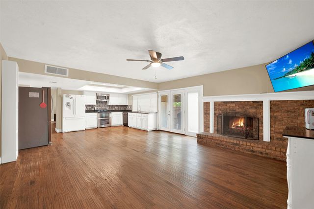 5604 Tyler Street, The Colony, TX 75056