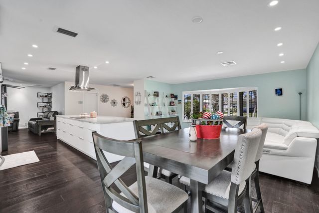 820 SE 6TH Avenue, Pompano Beach, FL 33060