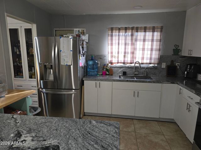 428 N 68th Avenue 233, Phoenix, AZ 85043