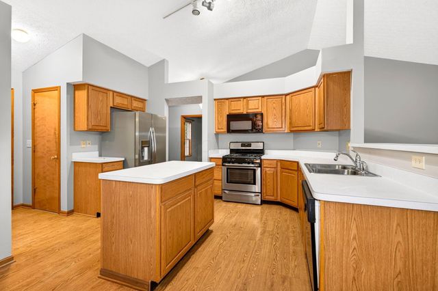 699 Scioto Meadows Boulevard, Grove City, OH 43123