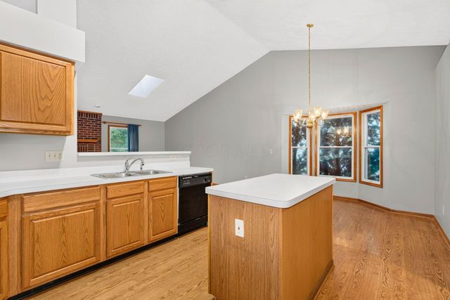 699 Scioto Meadows Boulevard, Grove City, OH 43123