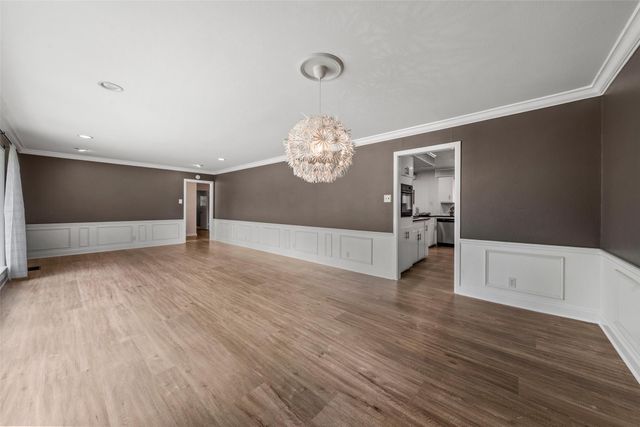 1701 Royal Oaks Drive, Waco, TX 76710