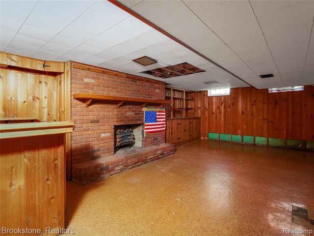 32152 Anita Drive, Westland, MI 48185