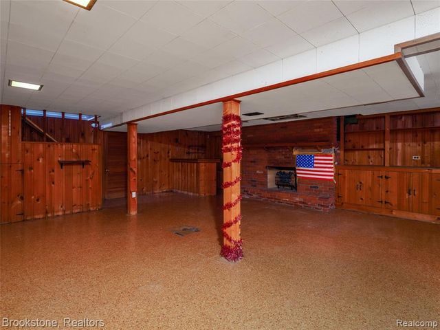 32152 Anita Drive, Westland, MI 48185