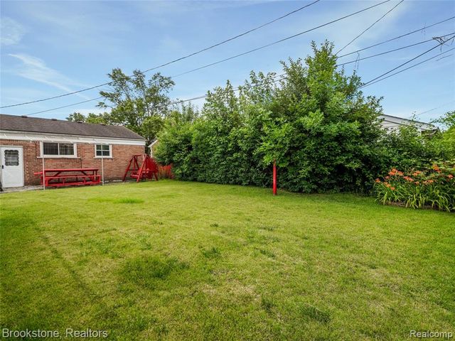 32152 Anita Drive, Westland, MI 48185