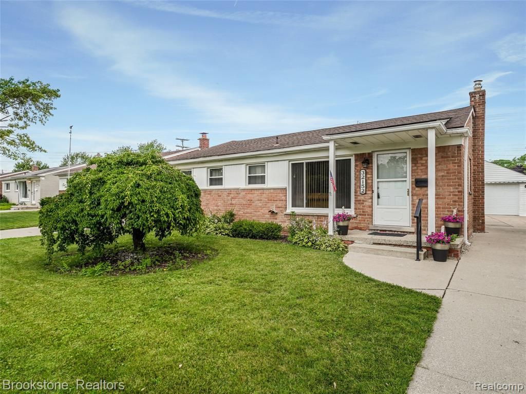 32152 Anita Drive, Westland, MI 48185