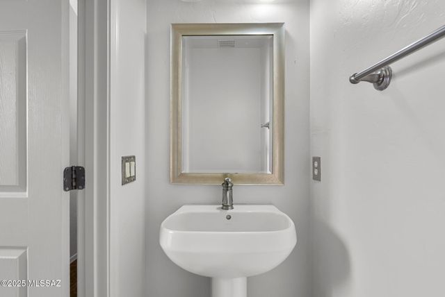 510 Post Way, Tubac, AZ 85646