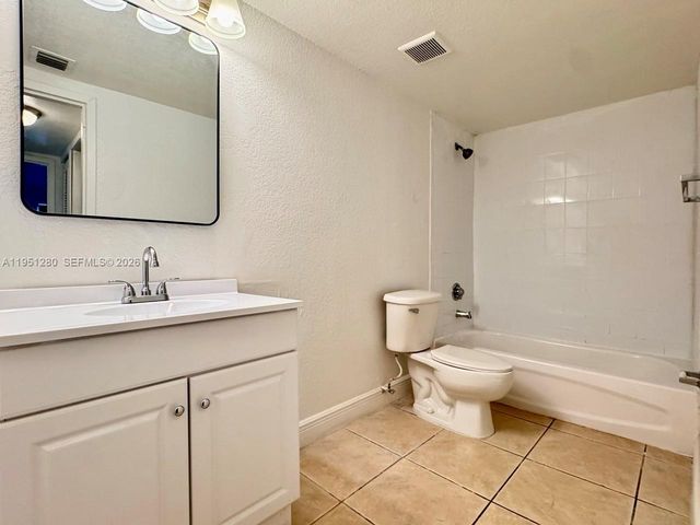 5000 NW 79th Ave 201, Doral, FL 33166