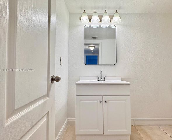 5000 NW 79th Ave 201, Doral, FL 33166