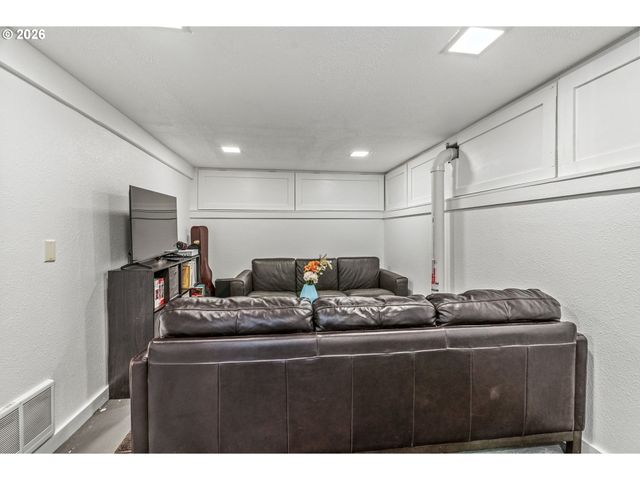 1809 Se 7TH Ave, Camas, WA 98607