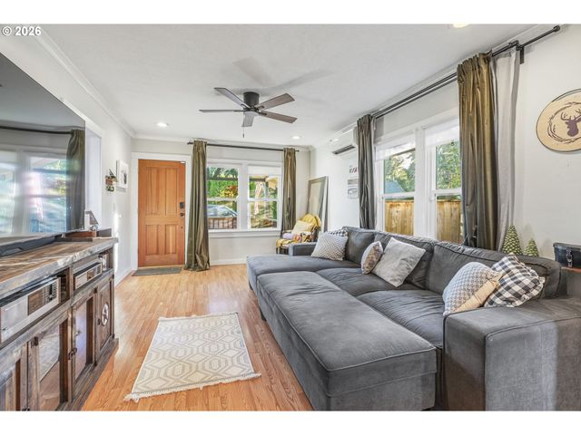 1809 Se 7TH Ave, Camas, WA 98607
