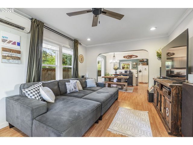 1809 Se 7TH Ave, Camas, WA 98607