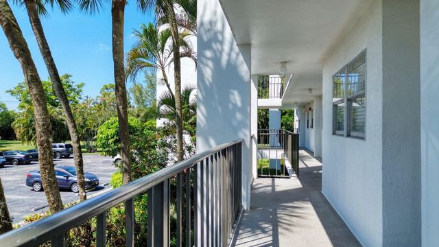 3593 Birdie Drive 203, Lake Worth, FL 33467