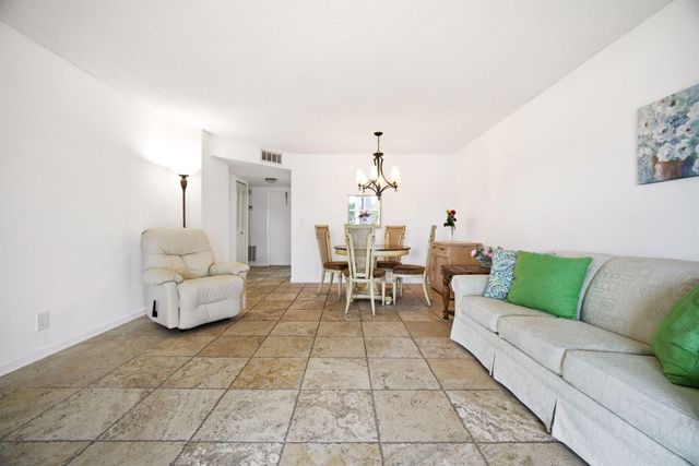 3593 Birdie Drive 203, Lake Worth, FL 33467