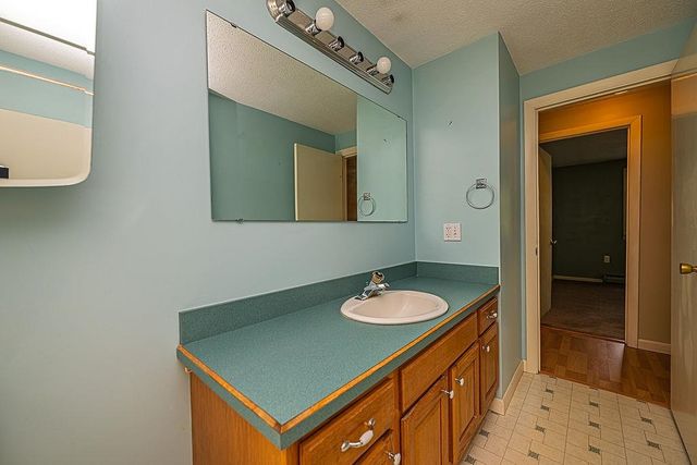 181 High Range Road, Londonderry, NH 03053