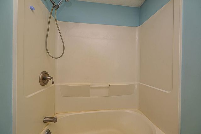 181 High Range Road, Londonderry, NH 03053