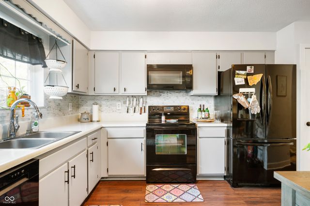 6454 Park Central Way B, Indianapolis, IN 46260