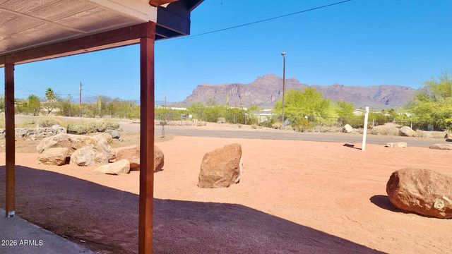 1470 S BOWMAN Road, Apache Junction, AZ 85119