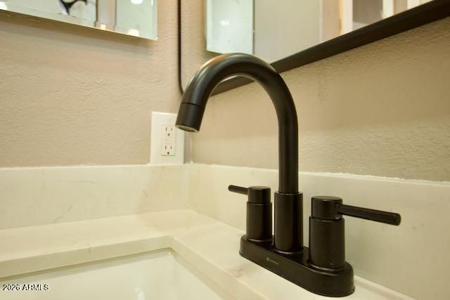 1470 S BOWMAN Road, Apache Junction, AZ 85119