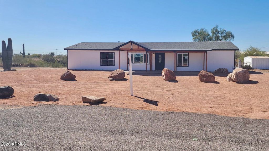 1470 S BOWMAN Road, Apache Junction, AZ 85119