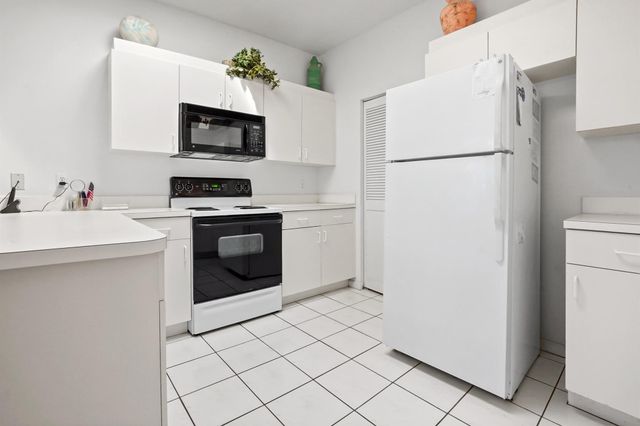 7617 Mansfield Hollow Road, Delray Beach, FL 33446