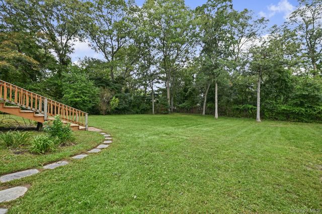 3 Alamo Drive, Farmingville, NY 11738