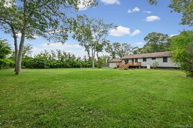 3 Alamo Drive, Farmingville, NY 11738