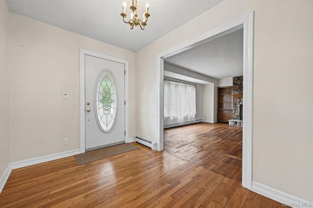 3 Alamo Drive, Farmingville, NY 11738