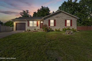10817 Dorton Dr, Louisville, KY 40272