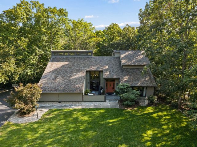 4766 Donegal Cliffs Drive, Dublin, OH 43017