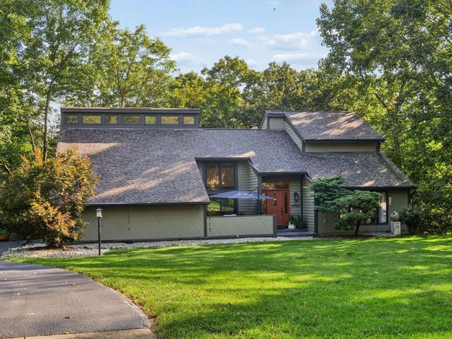 4766 Donegal Cliffs Drive, Dublin, OH 43017