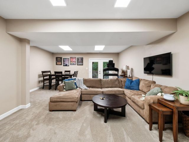 4766 Donegal Cliffs Drive, Dublin, OH 43017