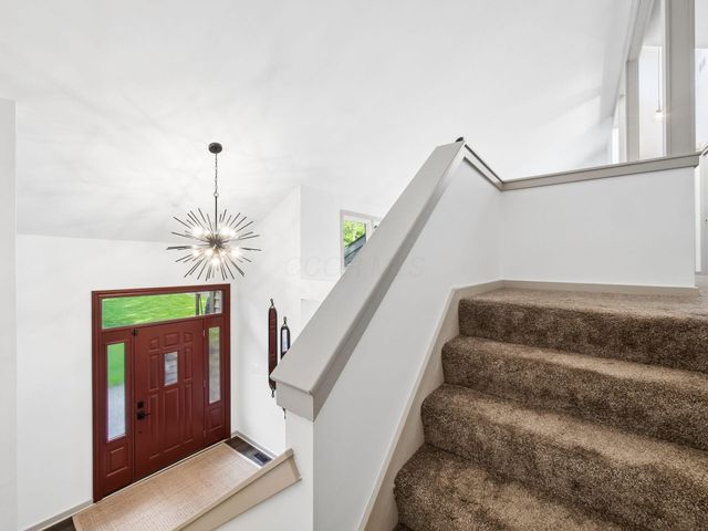 4766 Donegal Cliffs Drive, Dublin, OH 43017