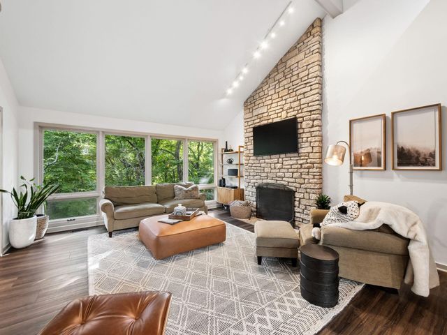4766 Donegal Cliffs Drive, Dublin, OH 43017