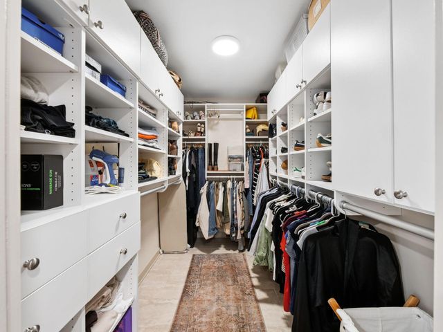 4766 Donegal Cliffs Drive, Dublin, OH 43017