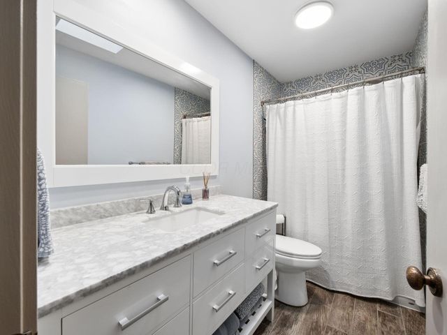 4766 Donegal Cliffs Drive, Dublin, OH 43017