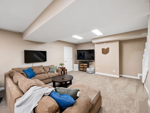 4766 Donegal Cliffs Drive, Dublin, OH 43017