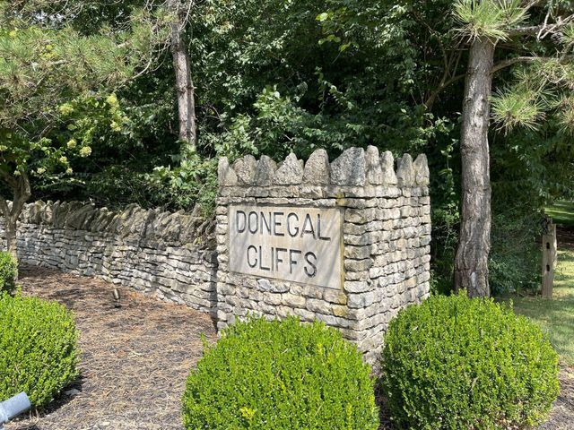 4766 Donegal Cliffs Drive, Dublin, OH 43017