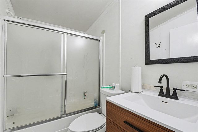 710 Edgecreek Drive, Wayland, MI 49348