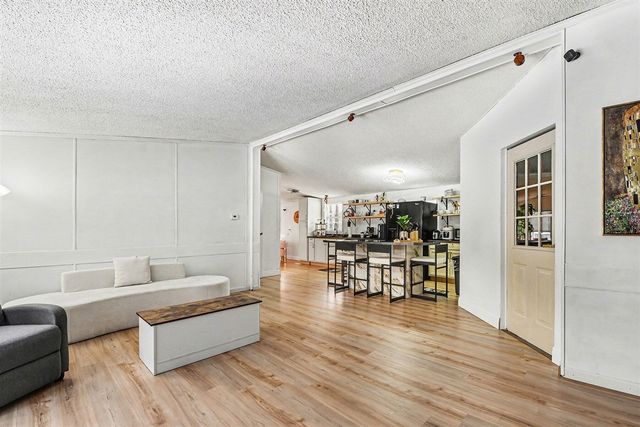 710 Edgecreek Drive, Wayland, MI 49348