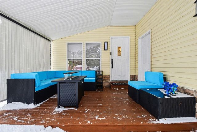 710 Edgecreek Drive, Wayland, MI 49348