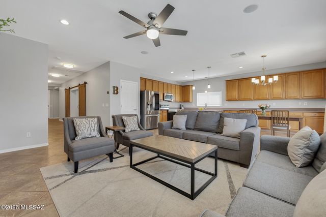 8241 N Stonehill Drive, Tucson, AZ 85743