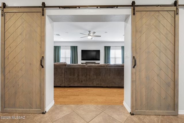 8241 N Stonehill Drive, Tucson, AZ 85743