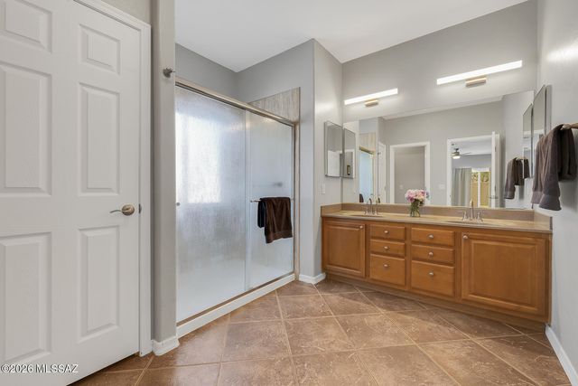 8241 N Stonehill Drive, Tucson, AZ 85743